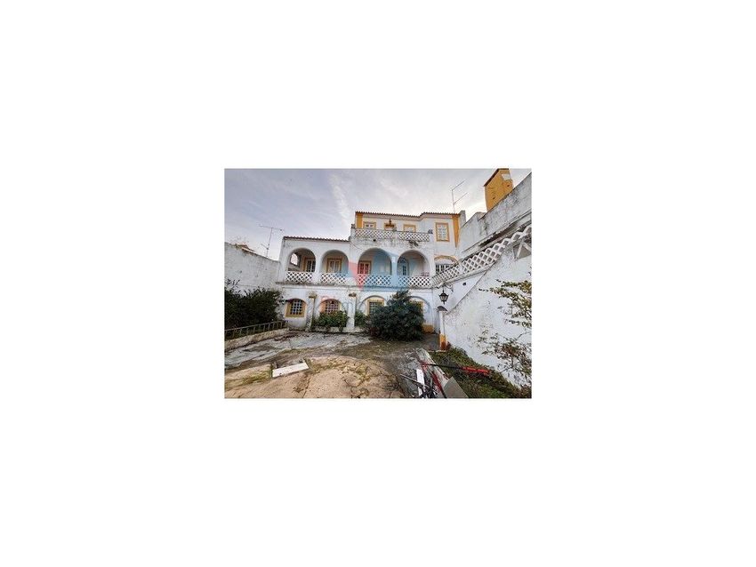 小楼房或独栋别墅出售在Salvador e Santa Maria da Feira