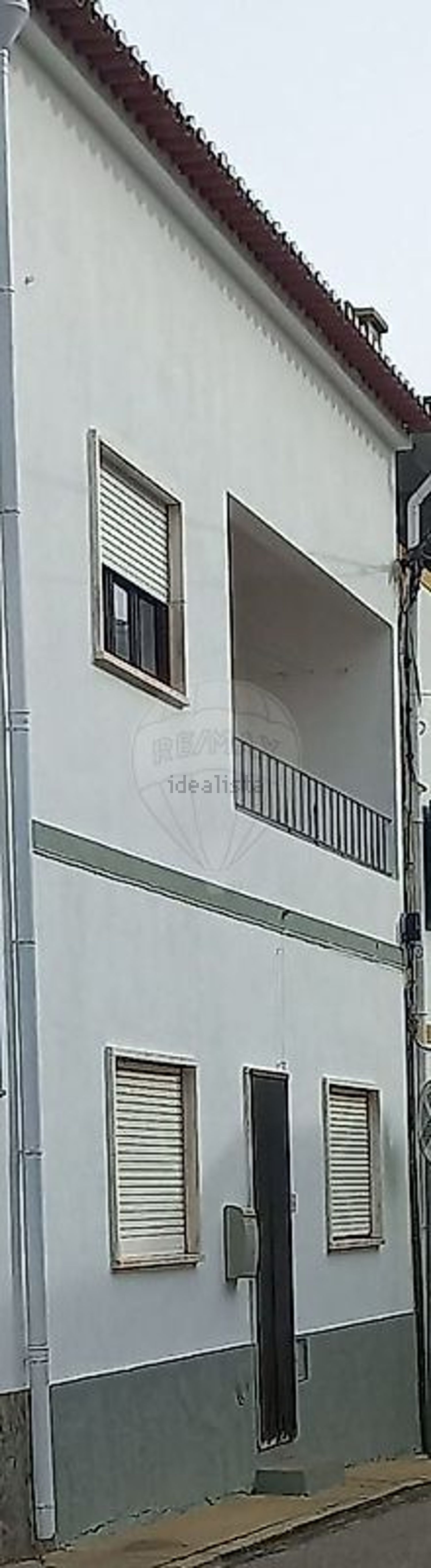 小楼房或独栋别墅出售在Rua Primeiro de Maio - 视线