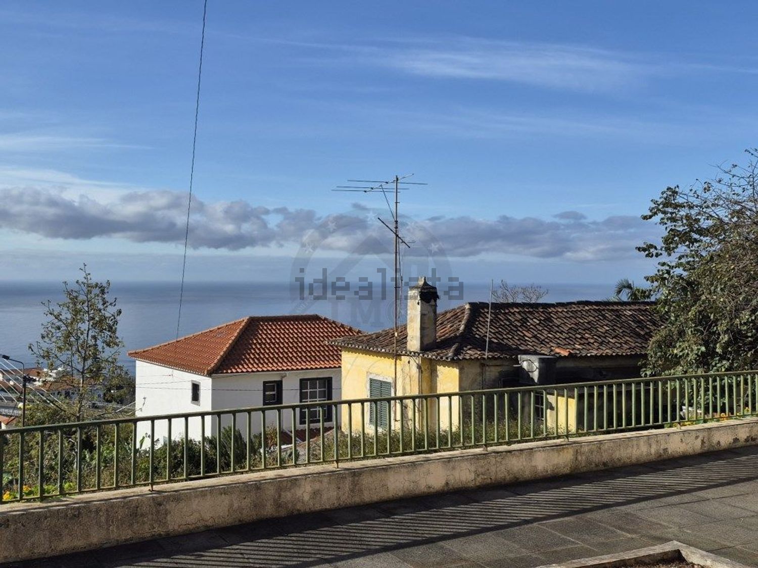 小楼房或独栋别墅出售在Beco da Quinta do Salvador - 外立面