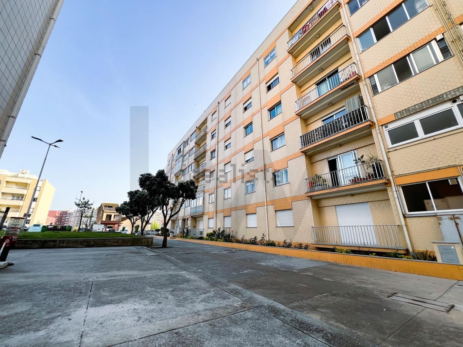 公寓 t3出售在Praça Doutor José Maria de Sousa Pereira, 51 - 视线