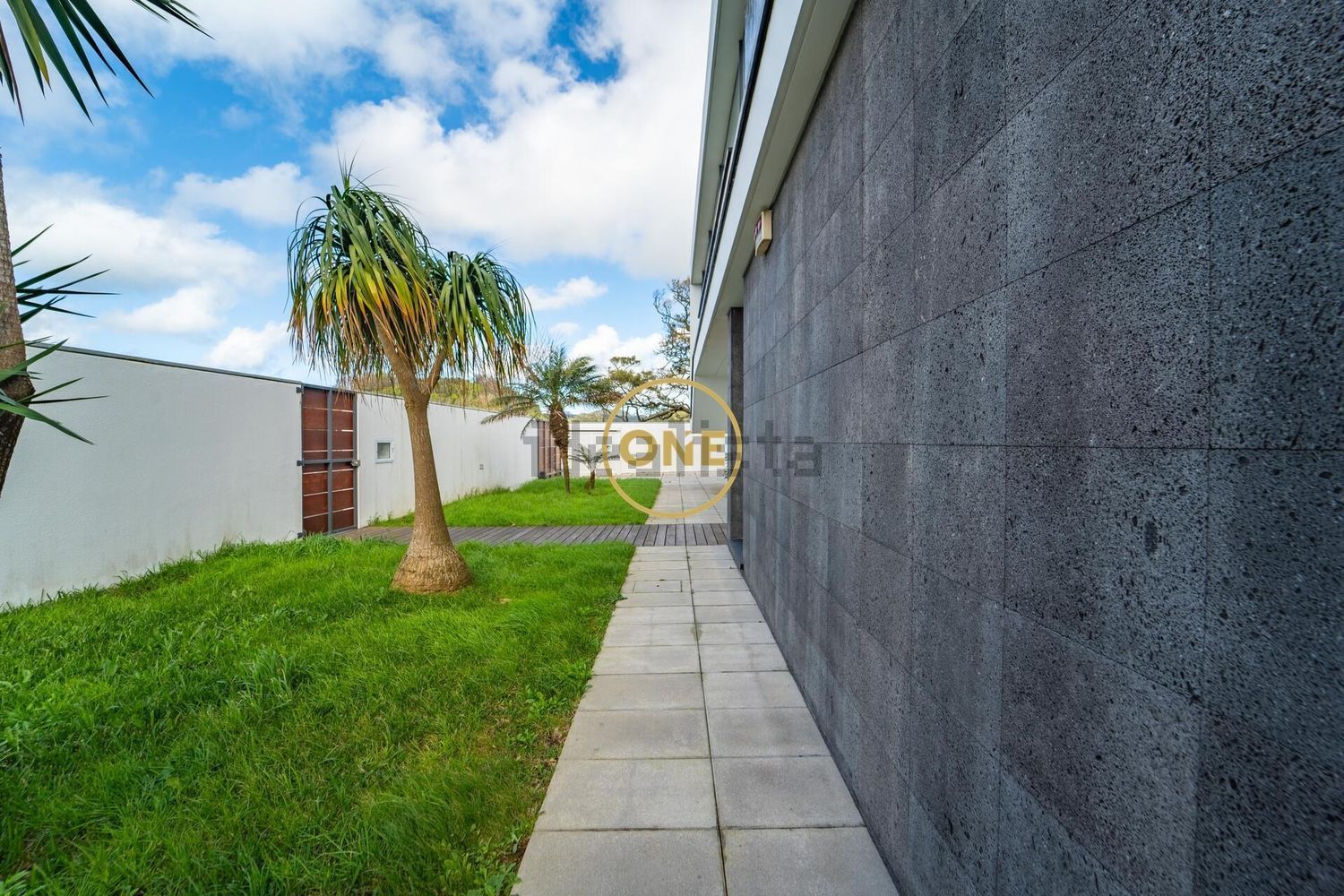 小楼房或独栋别墅出售在Rosto de Cão (São Roque) - 花园