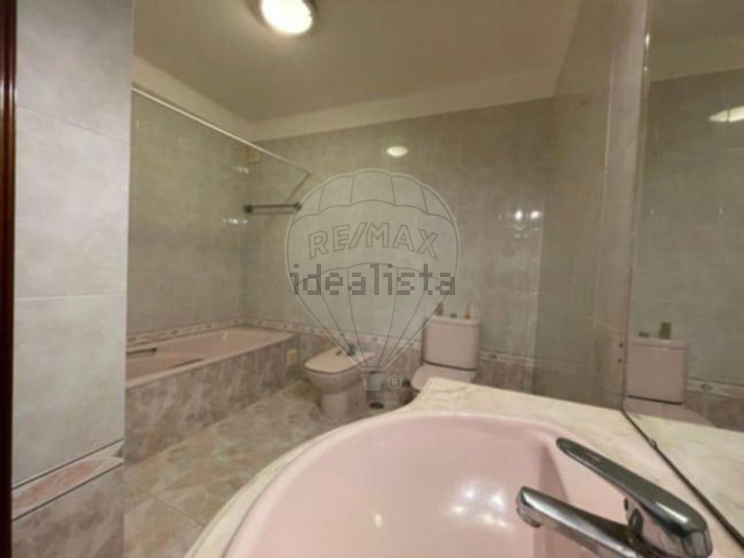 公寓 t4出售在Rua da Saudade - 卫生间