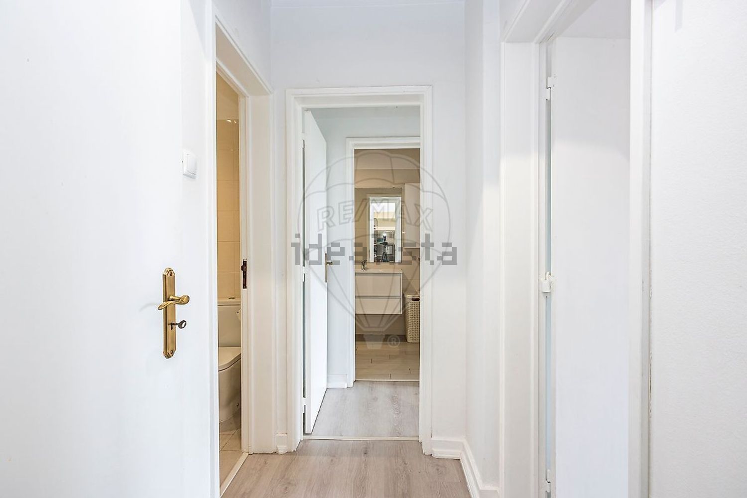 公寓 t2出售在Rua do Meio - 过道