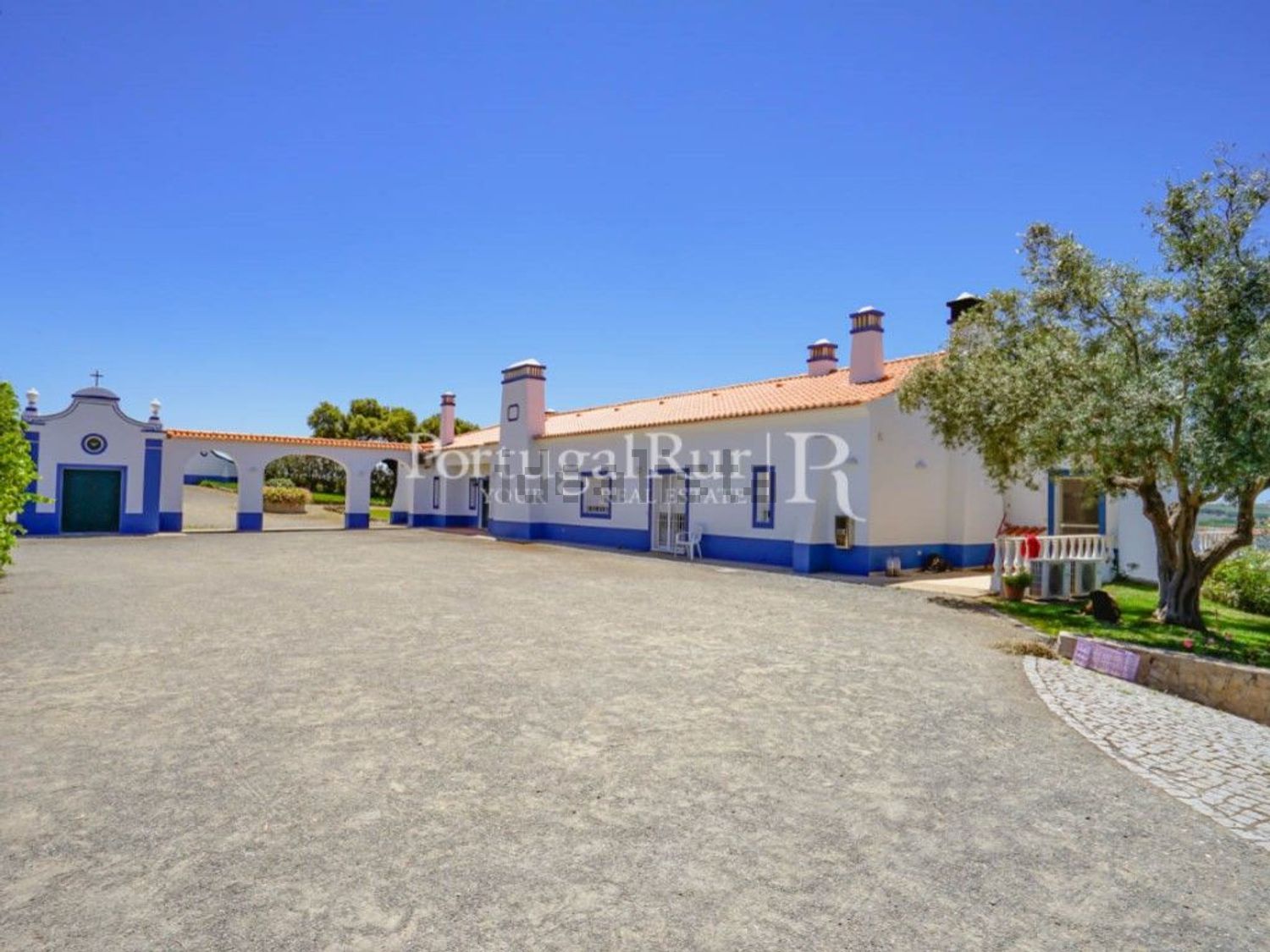 农庄出售在Ferreira do Alentejo - 外立面