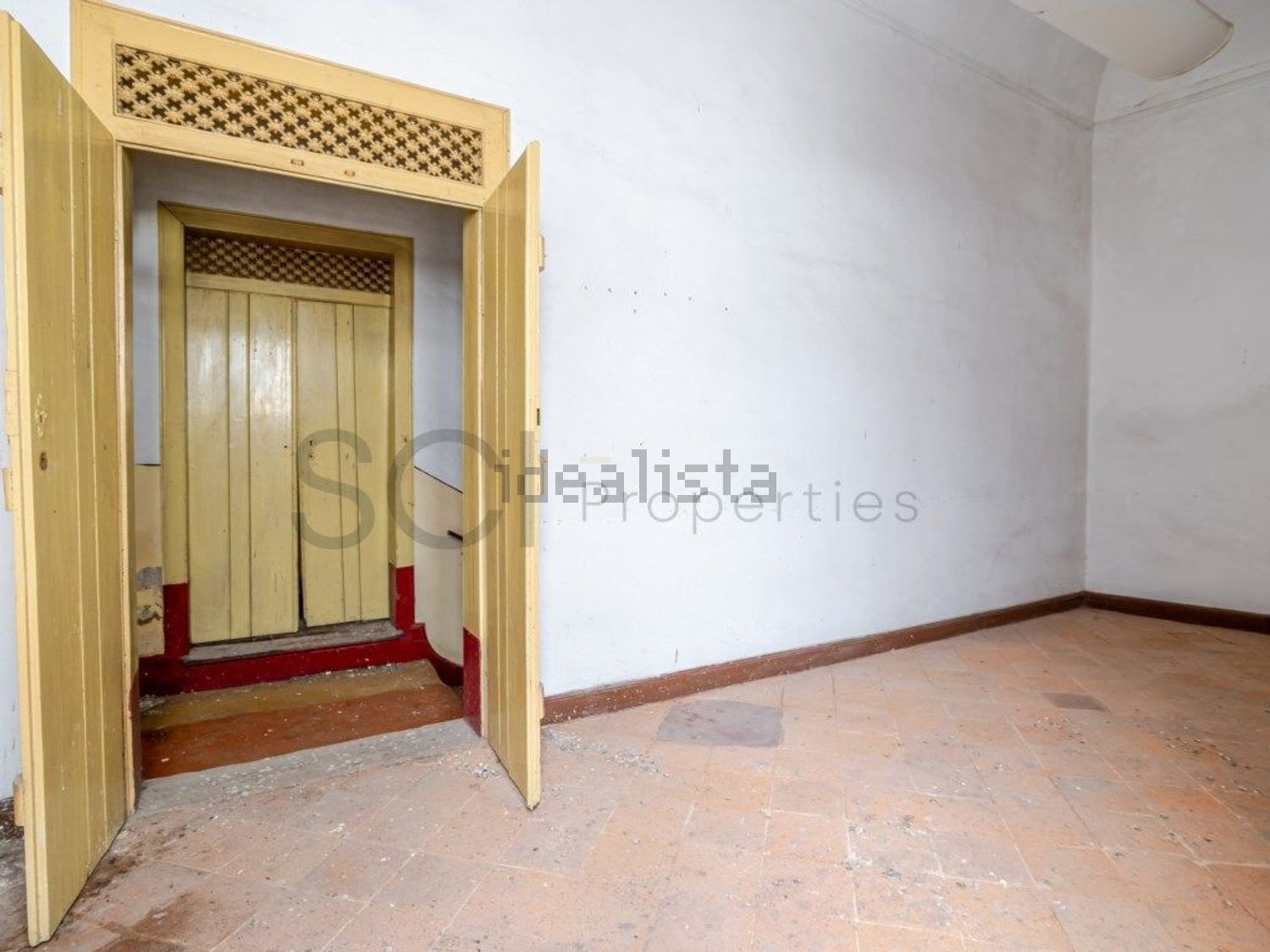 小楼房或独栋别墅出售在Rua das Portas de Beja - 照片