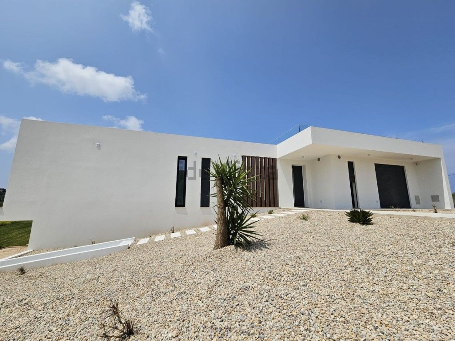 小楼房或独栋别墅出售在Santo Onofre e Serra do Bouro - 外立面