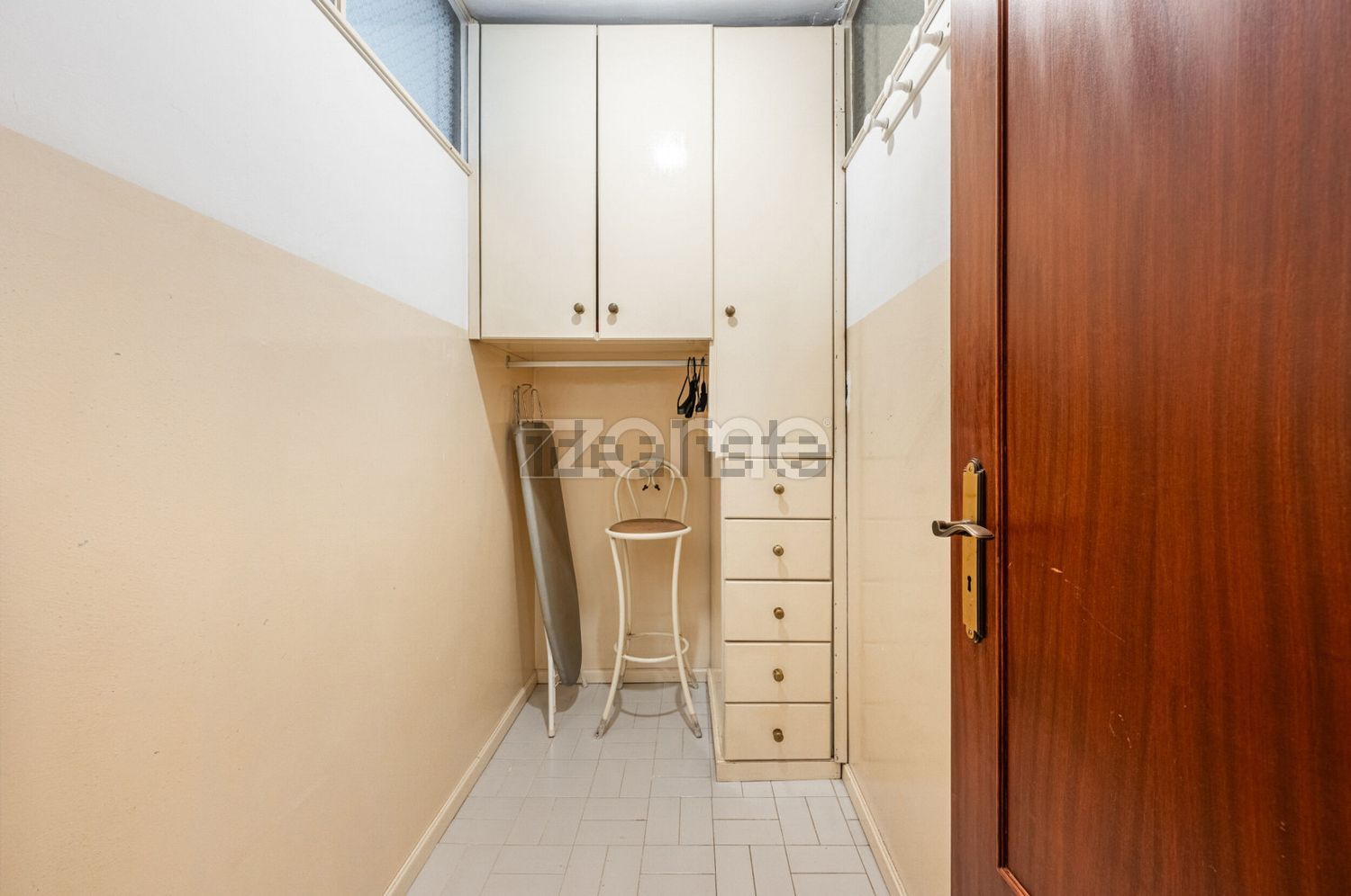 出租公寓 t1在Rua Sport Club Castelo da Maia, 25 - 仓库