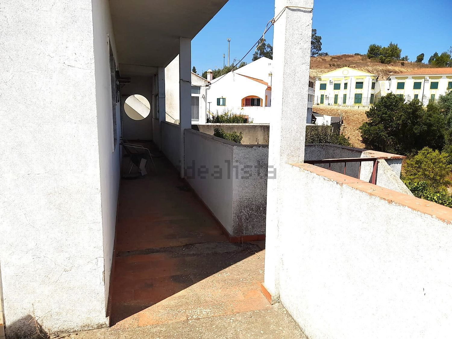 小楼房或独栋别墅出售在Avenida António Manuel Ribeiro s/n - 阳台