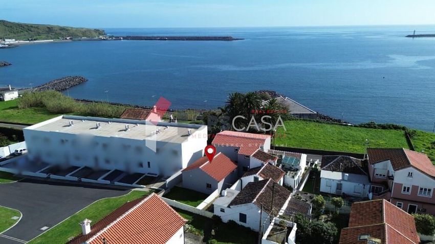 小楼房或别墅出售在Praia da Vitória (Santa Cruz)
