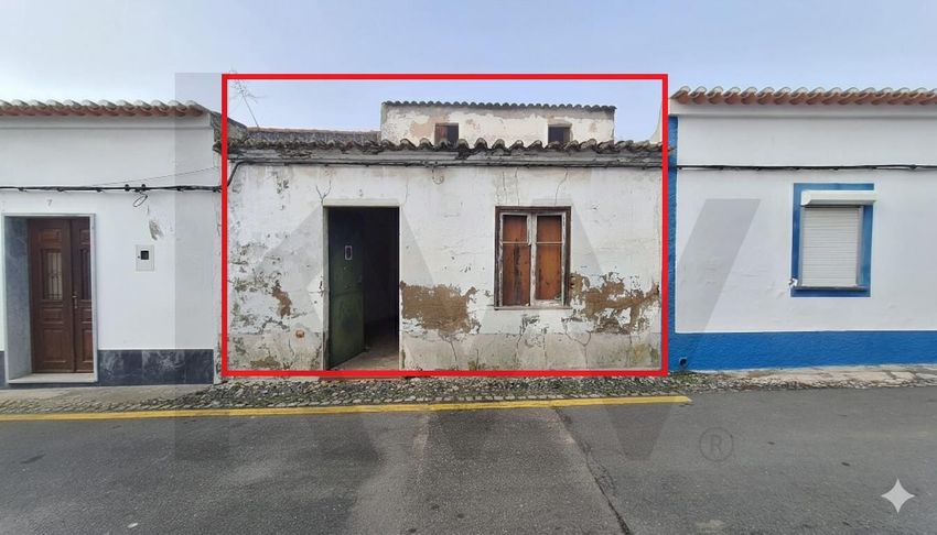 小楼房或别墅出售在Rua Doutor Brito Camacho s/n