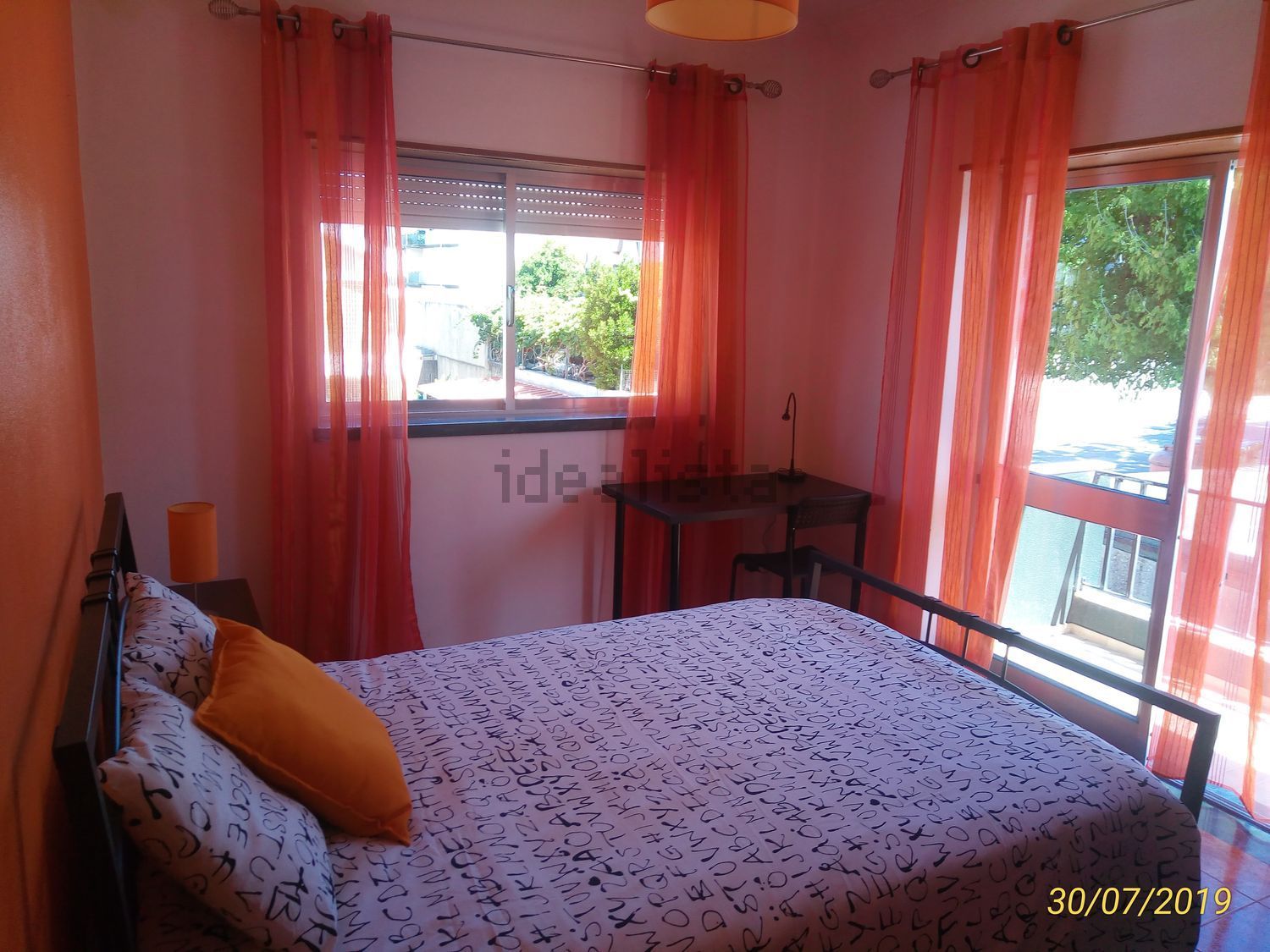 出租房间在Rua Lino António, 36 Lote - 卧室