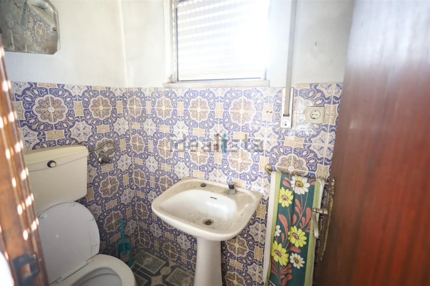 小镇楼房出售在Lordosa - 卫生间