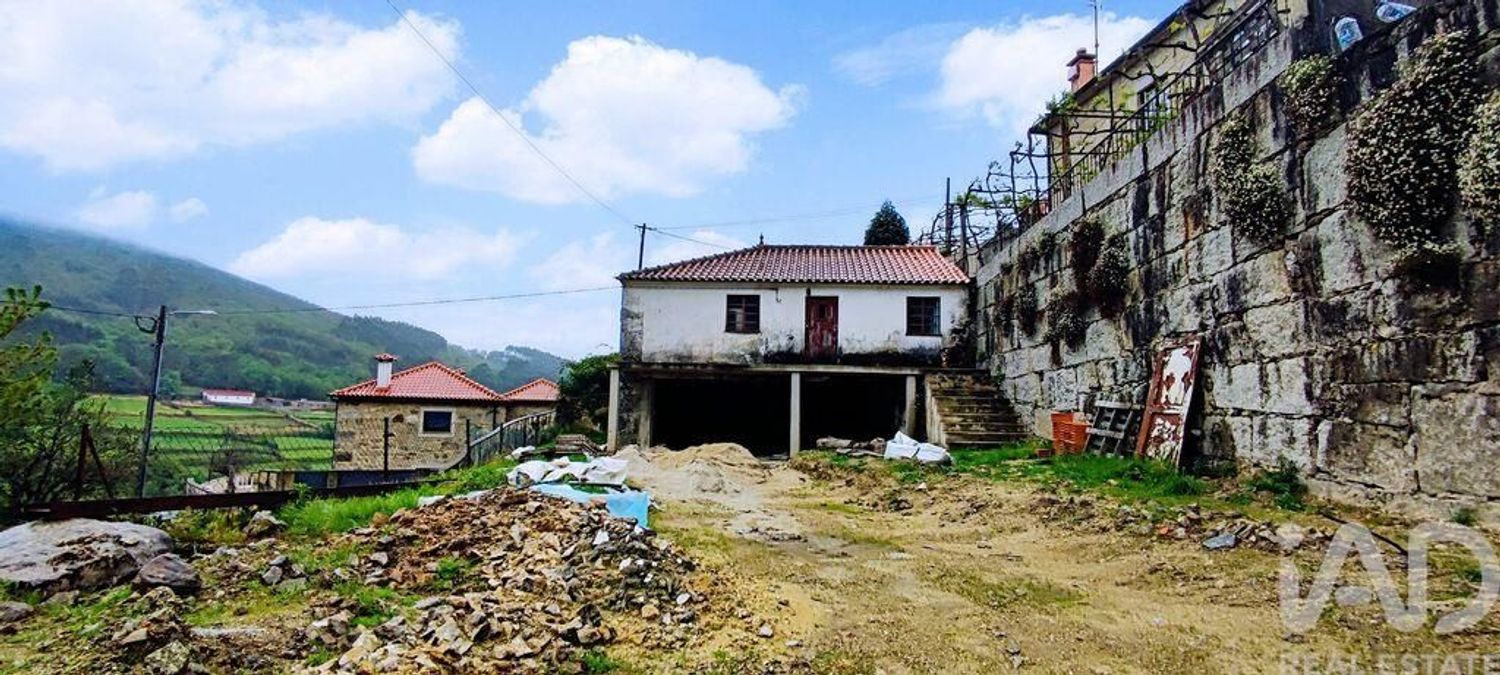 小楼房或独栋别墅出售在Labrujó - Rendufe - Vilar do Monte