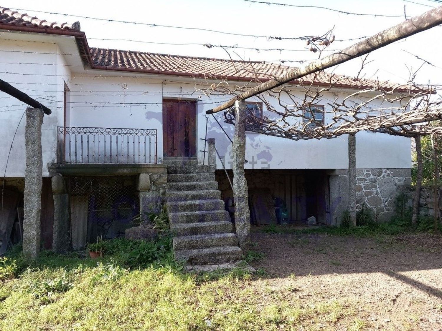 小楼房或独栋别墅出售在Rua da Cachadinha - 前厅