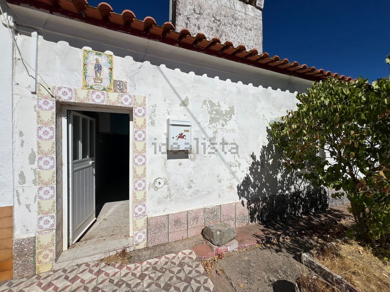 小楼房或独栋别墅出售在Rua do Vale da Quinta, 3 - 外立面
