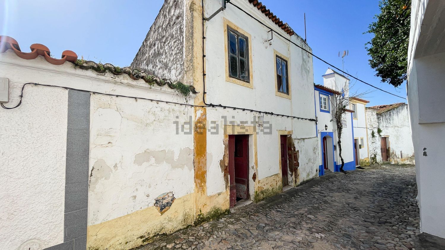 小楼房或独栋别墅出售在Rua Diogo da Azambuja, 7 - 外立面