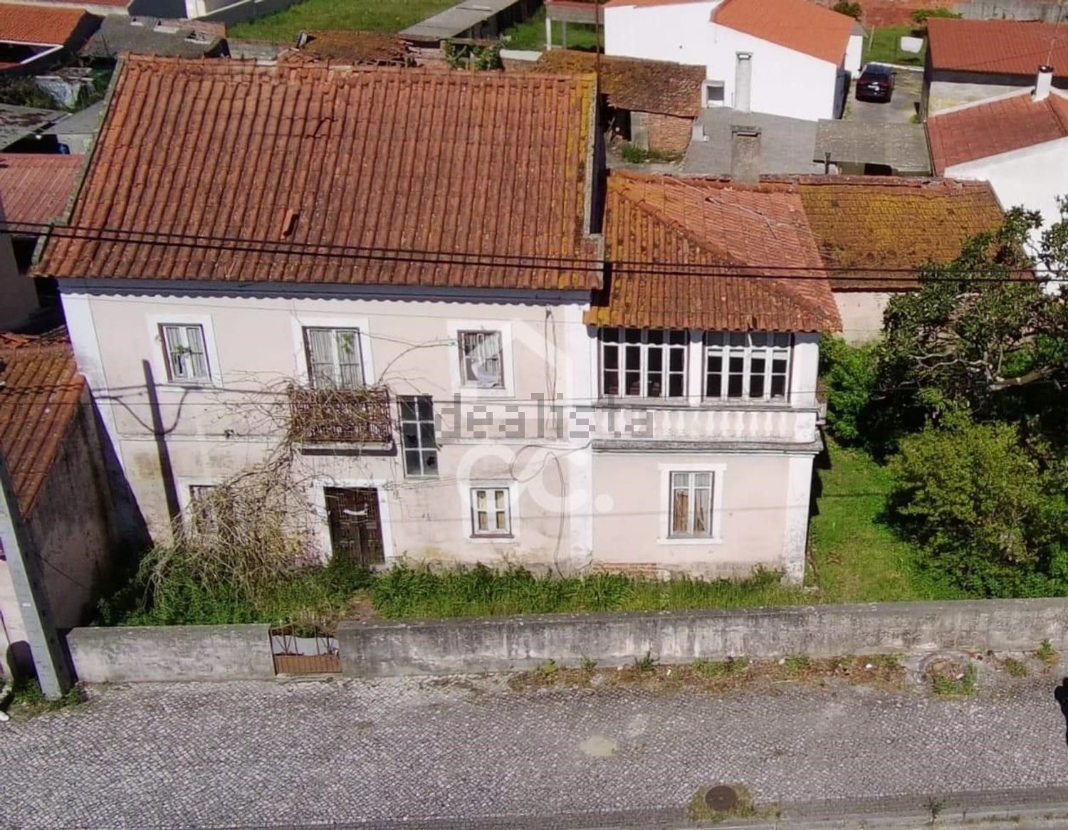 小楼房或独栋别墅出售在Cidade - 外立面
