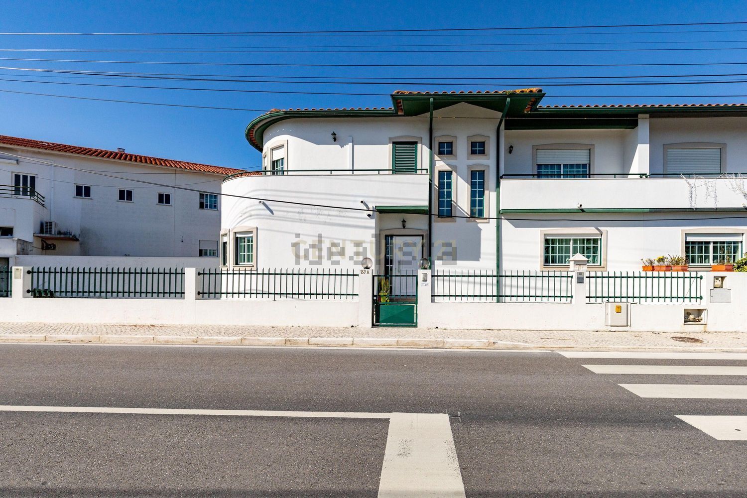 小楼房或独栋别墅出售在Rua das Cavadas, 23 b - 外立面