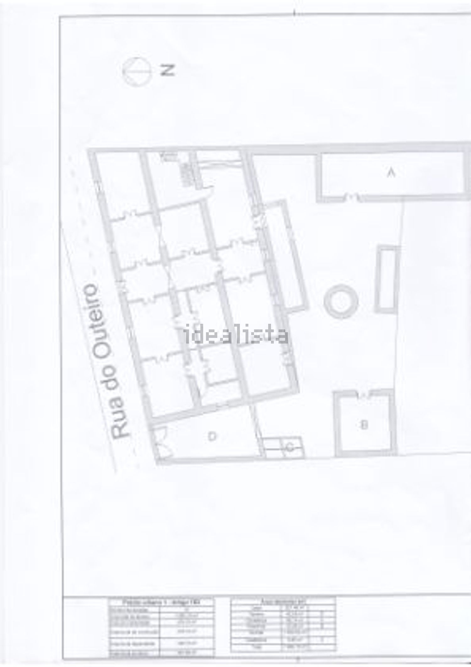 小楼房或独栋别墅出售在Rua do Outeiro - 平面图