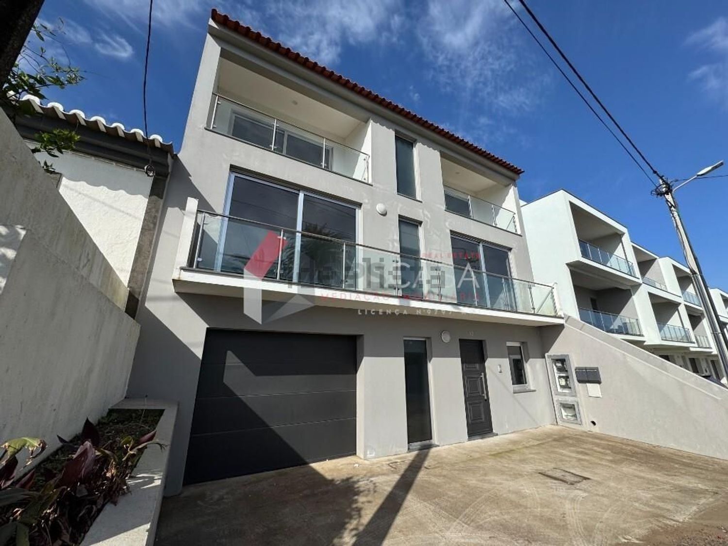 双拼别墅出售在Praia da Vitória (Santa Cruz) - 周边