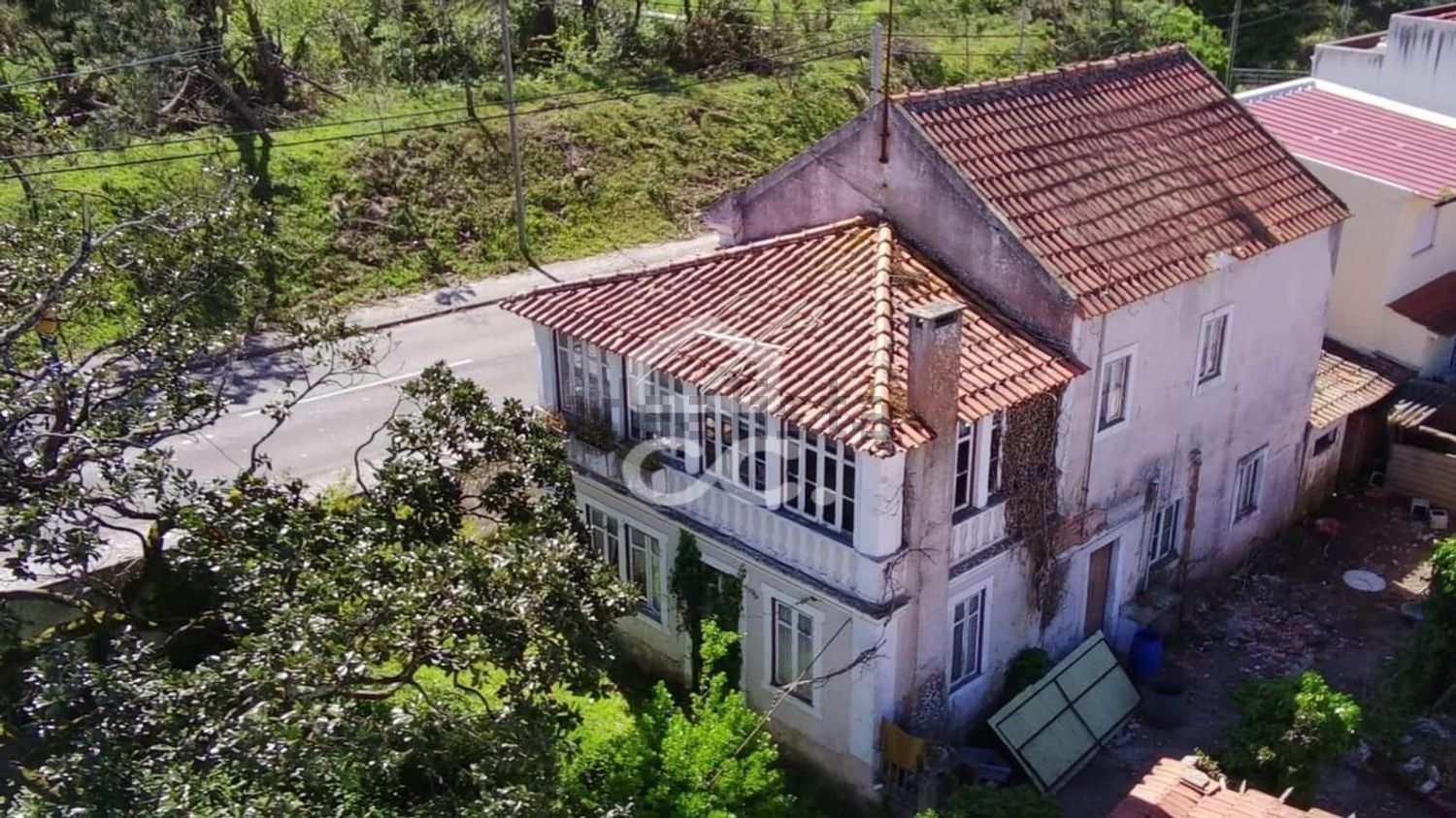 小楼房或独栋别墅出售在Cidade - 外立面