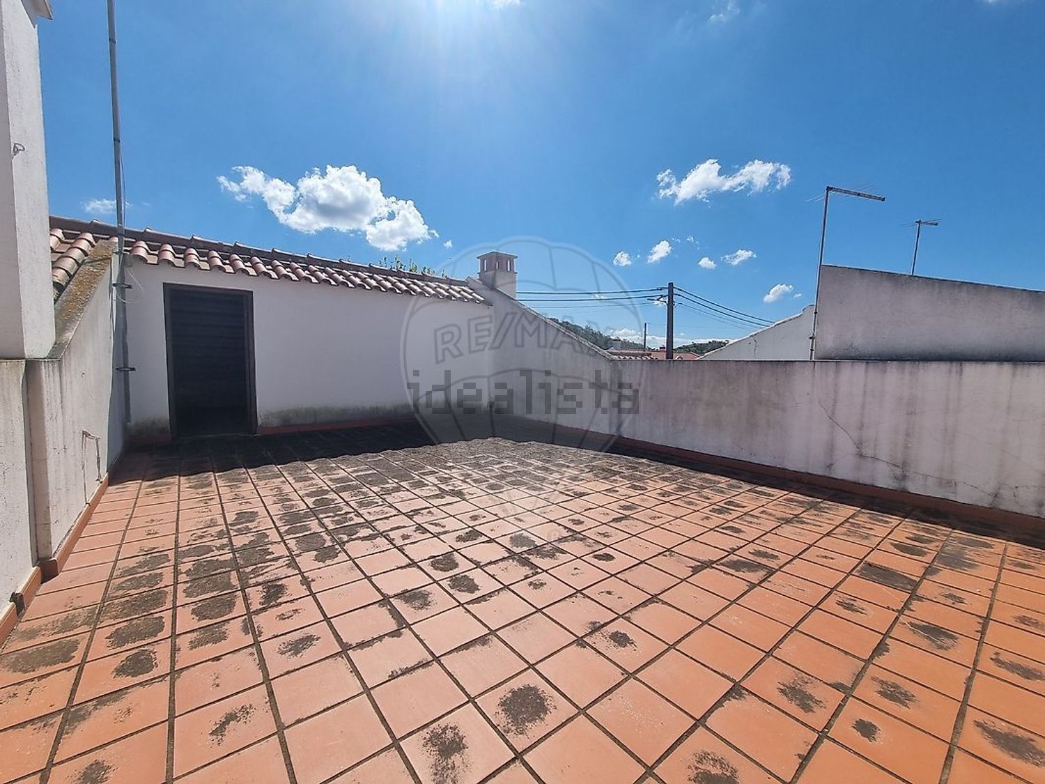 小楼房或独栋别墅出售在São Salvador e Santa Maria - 阳台