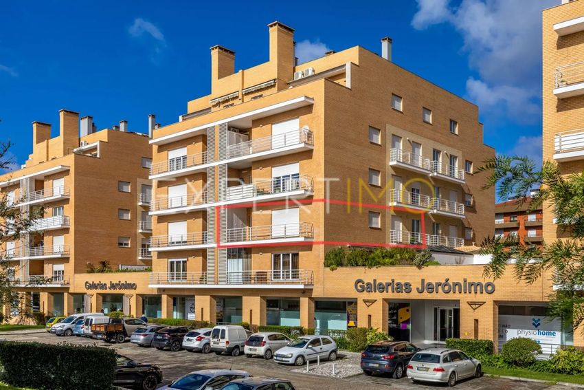 出租公寓 t3在Avenida Heróis do Ultramar, 86