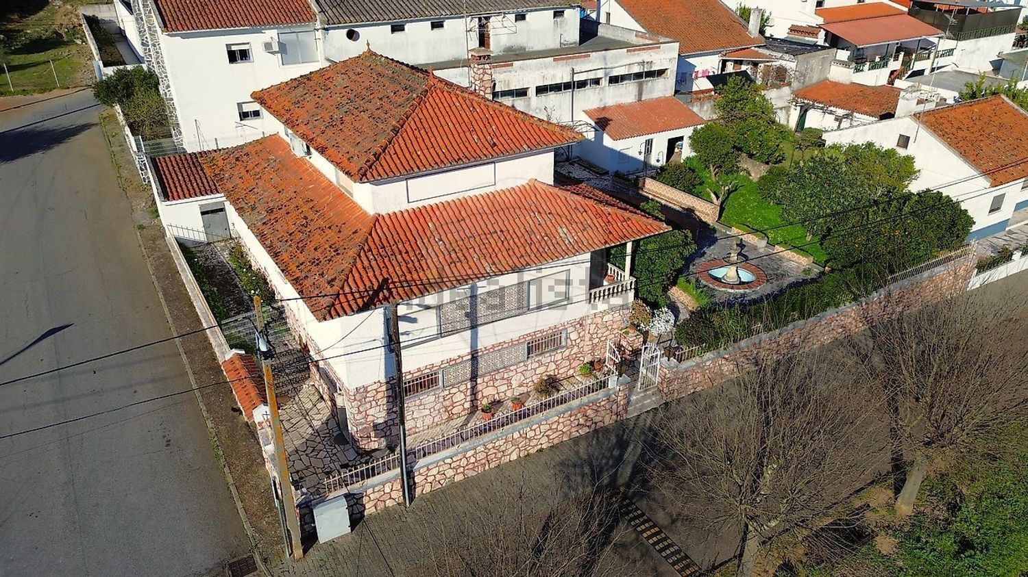 小楼房或独栋别墅出售在Rua Alcides Vaz Nogueira Leitão - 照片