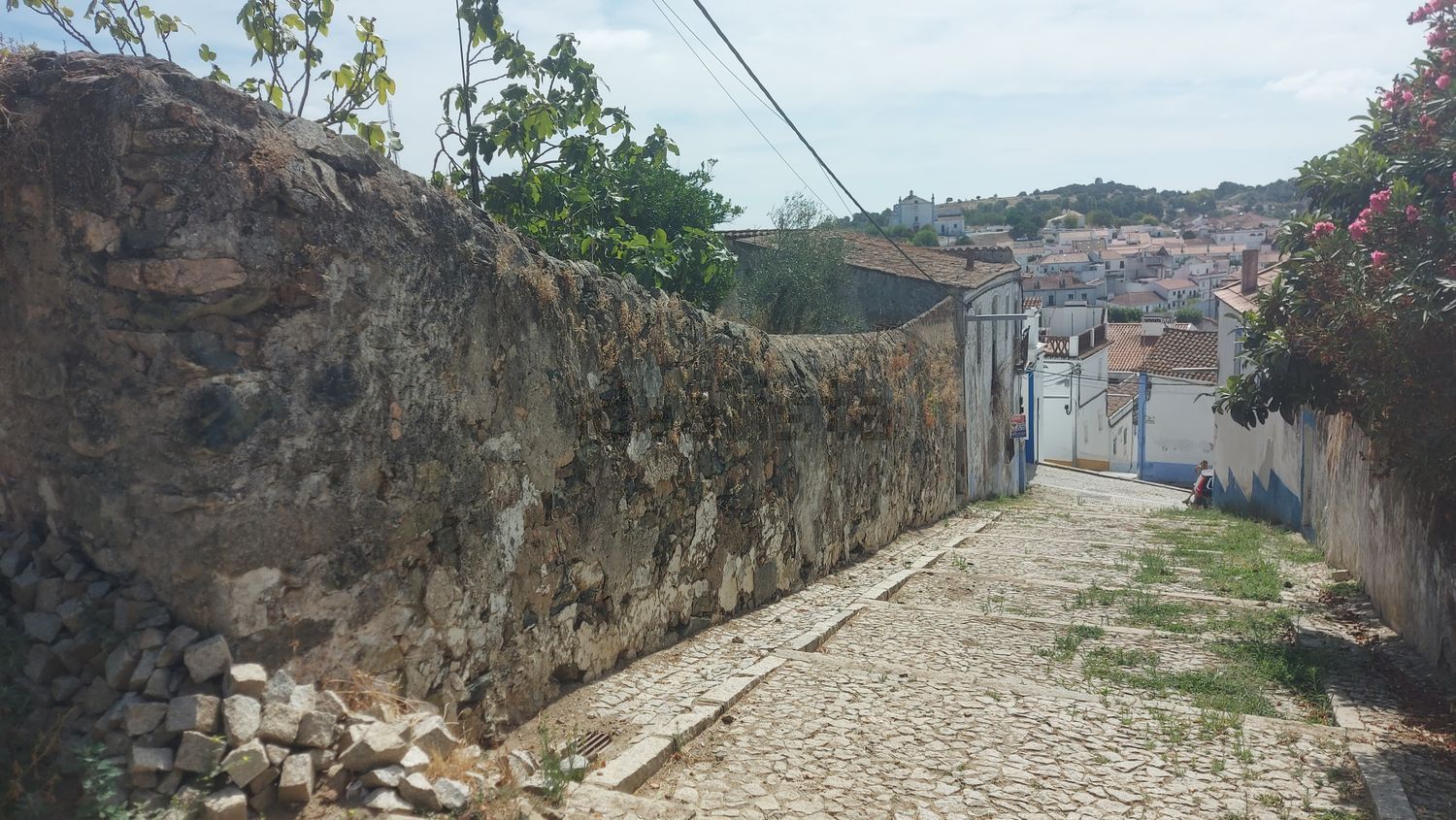 小镇楼房出售在Rua dos Arcos, 1 - 花园