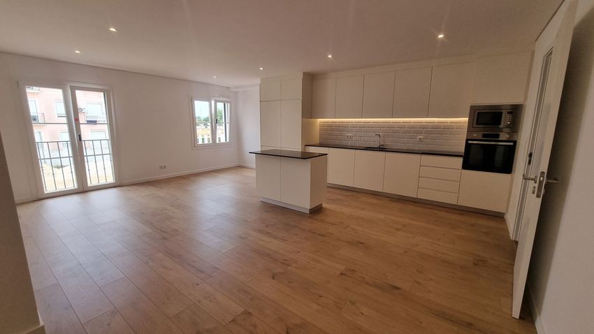 出租公寓 t3在Rua Condessa da Junqueira, 56