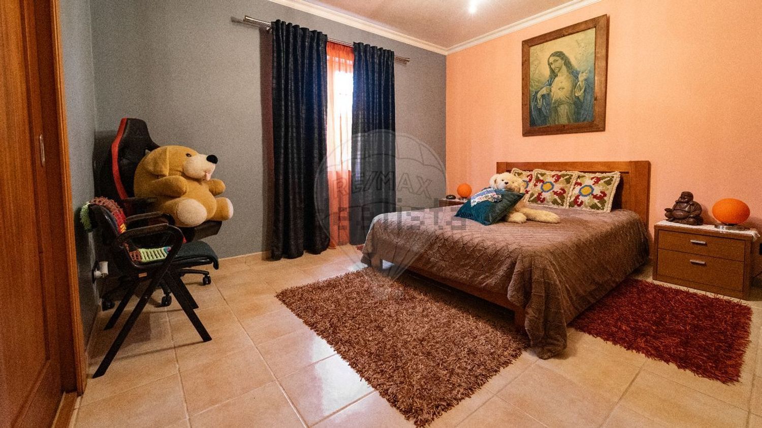 小楼房或独栋别墅出售在São Mateus - 卧室