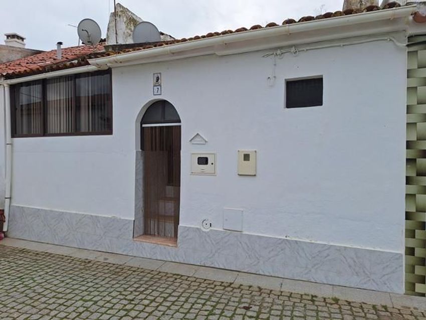 双拼别墅出售在Rua Santo António, 7
