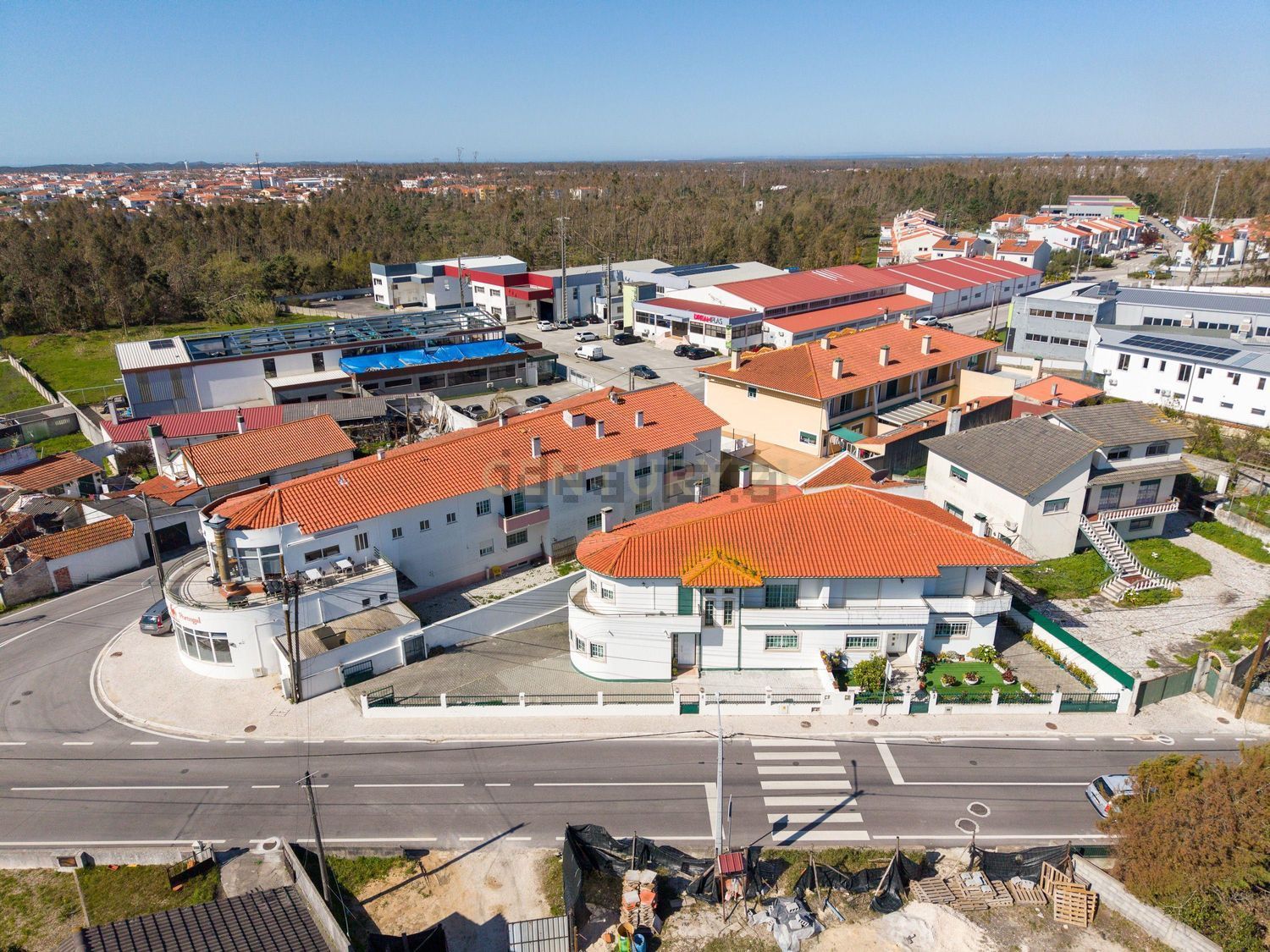 小楼房或独栋别墅出售在Rua das Cavadas, 23 b - 视线