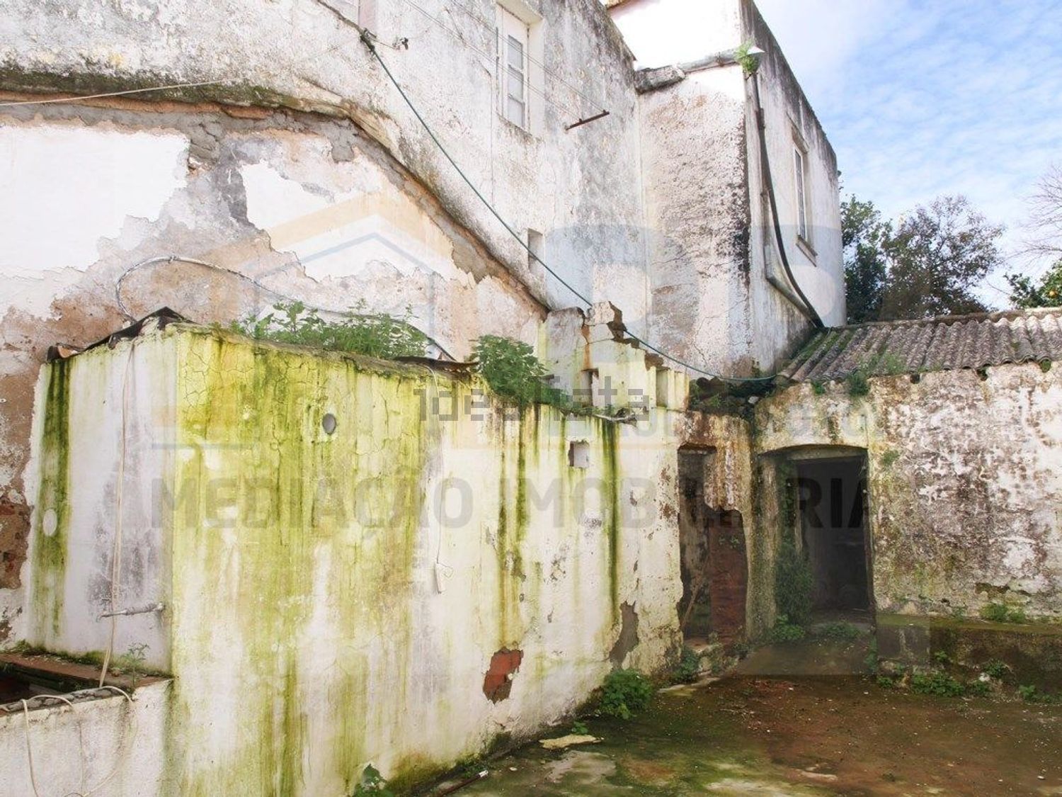 小楼房或独栋别墅出售在Rua Visconde da Luz - 照片