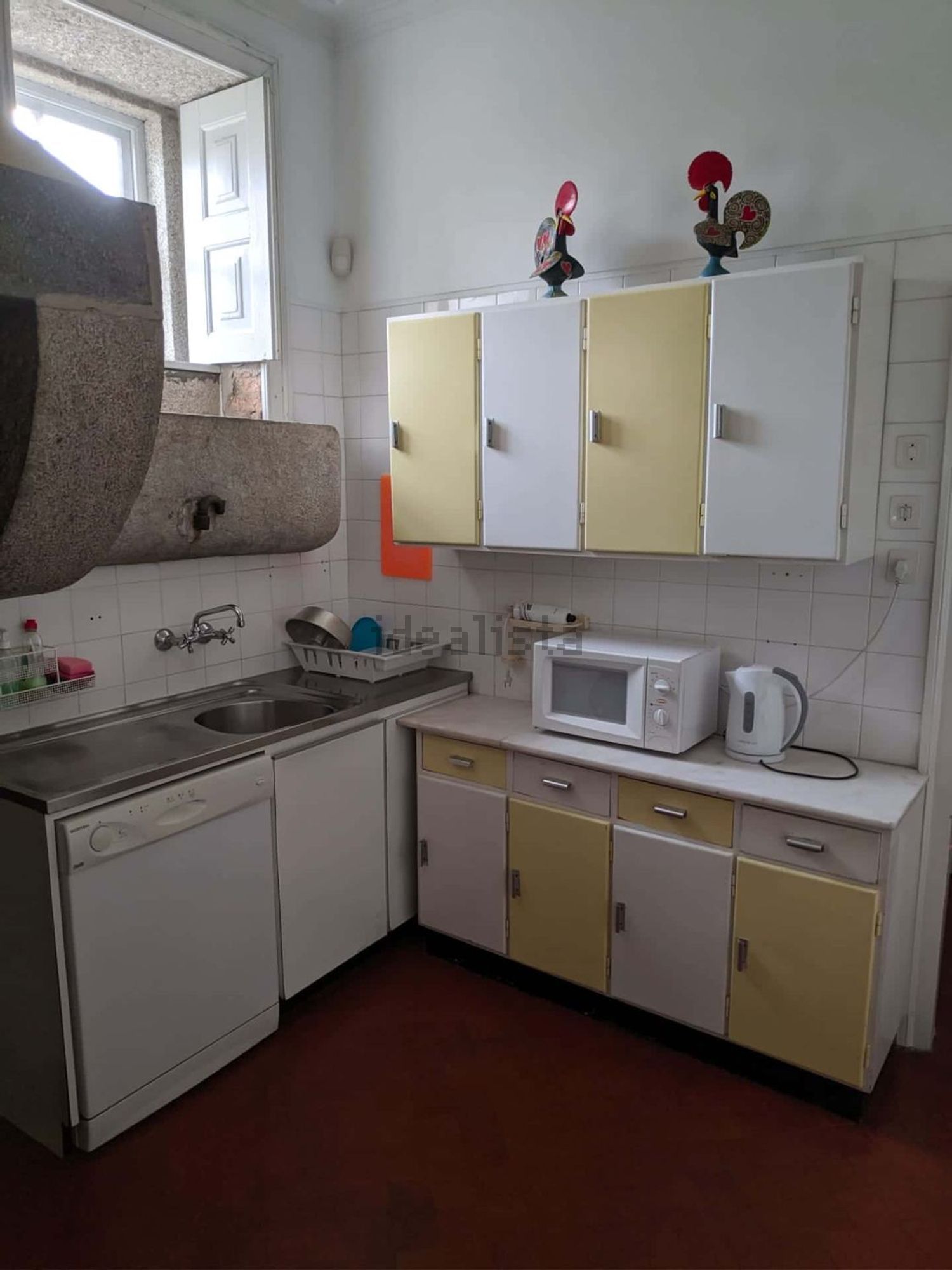 出租房间在Rua das Petigueiras, 1 - 厨房