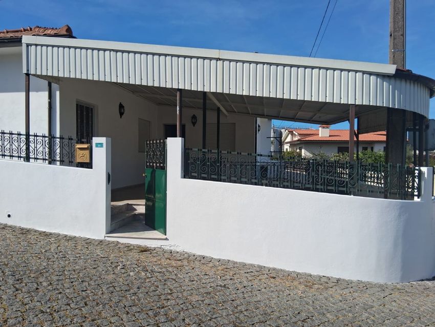 出租小楼房或独栋别墅在Rua do Buracão, 77