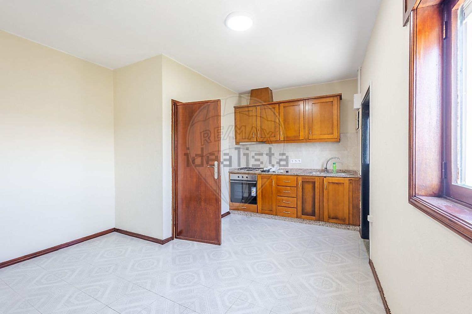 出租小楼房或独栋别墅在Rua das Casas Novas - 厨房