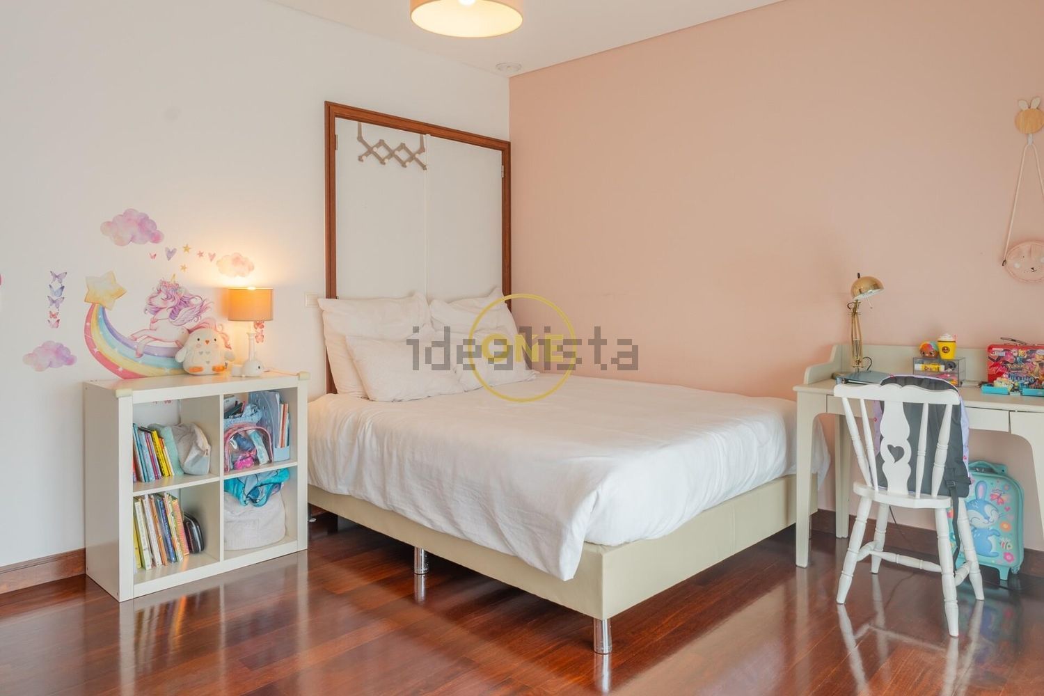 小楼房或独栋别墅出售在Ponta Delgada (Santa Clara) - 卧室