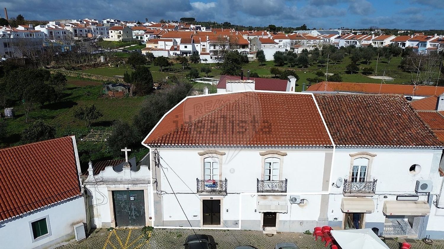 小楼房或独栋别墅出售在Avenida Dom Dinis de Melo e Castro - 外立面