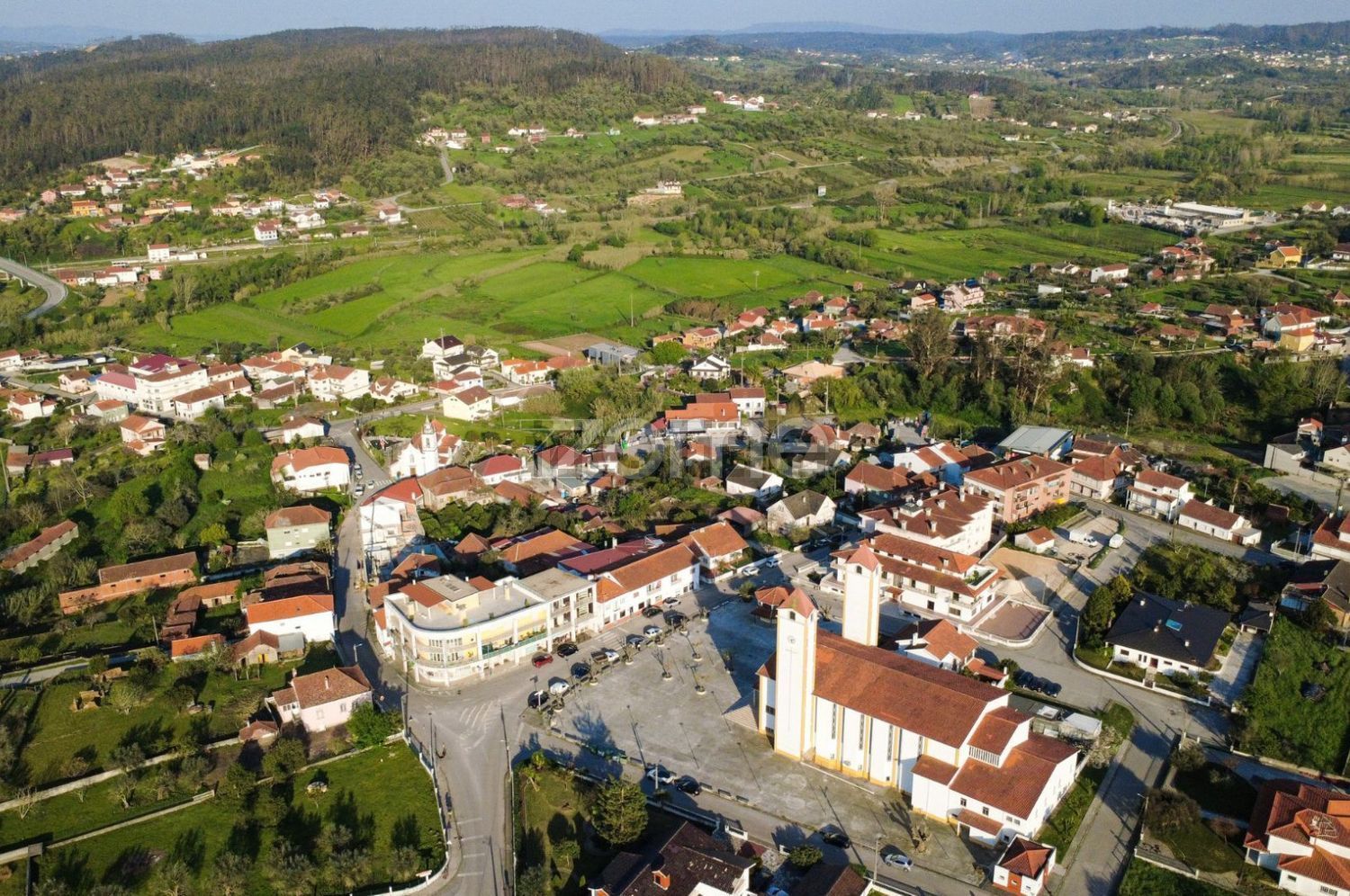 小楼房或独栋别墅出售在Rua João de Barros s/n - 详情