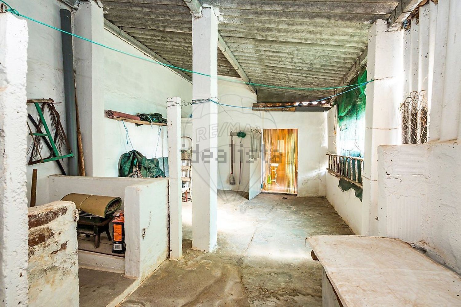 小楼房或独栋别墅出售在Rua da Alegria, 13 - 停车位