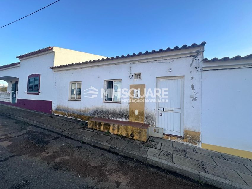 联排别墅出售在Garvão e Santa Luzia