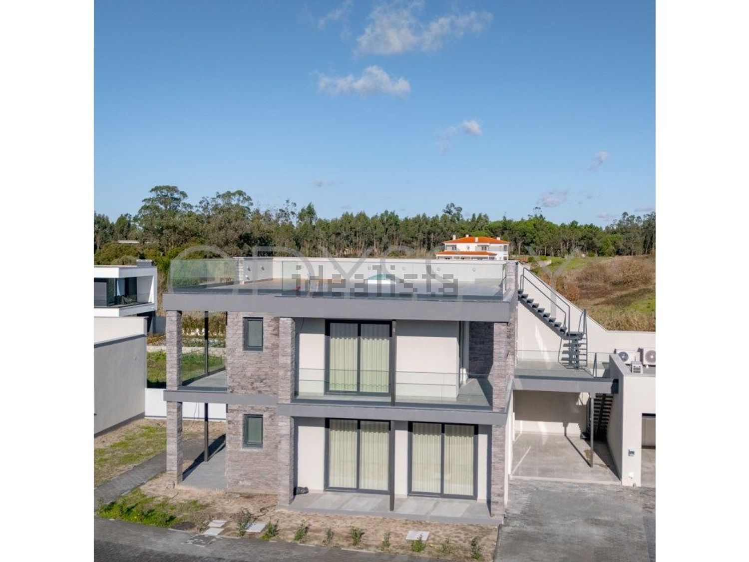 小楼房或独栋别墅出售在Rua Casais dos Morgados - 外立面