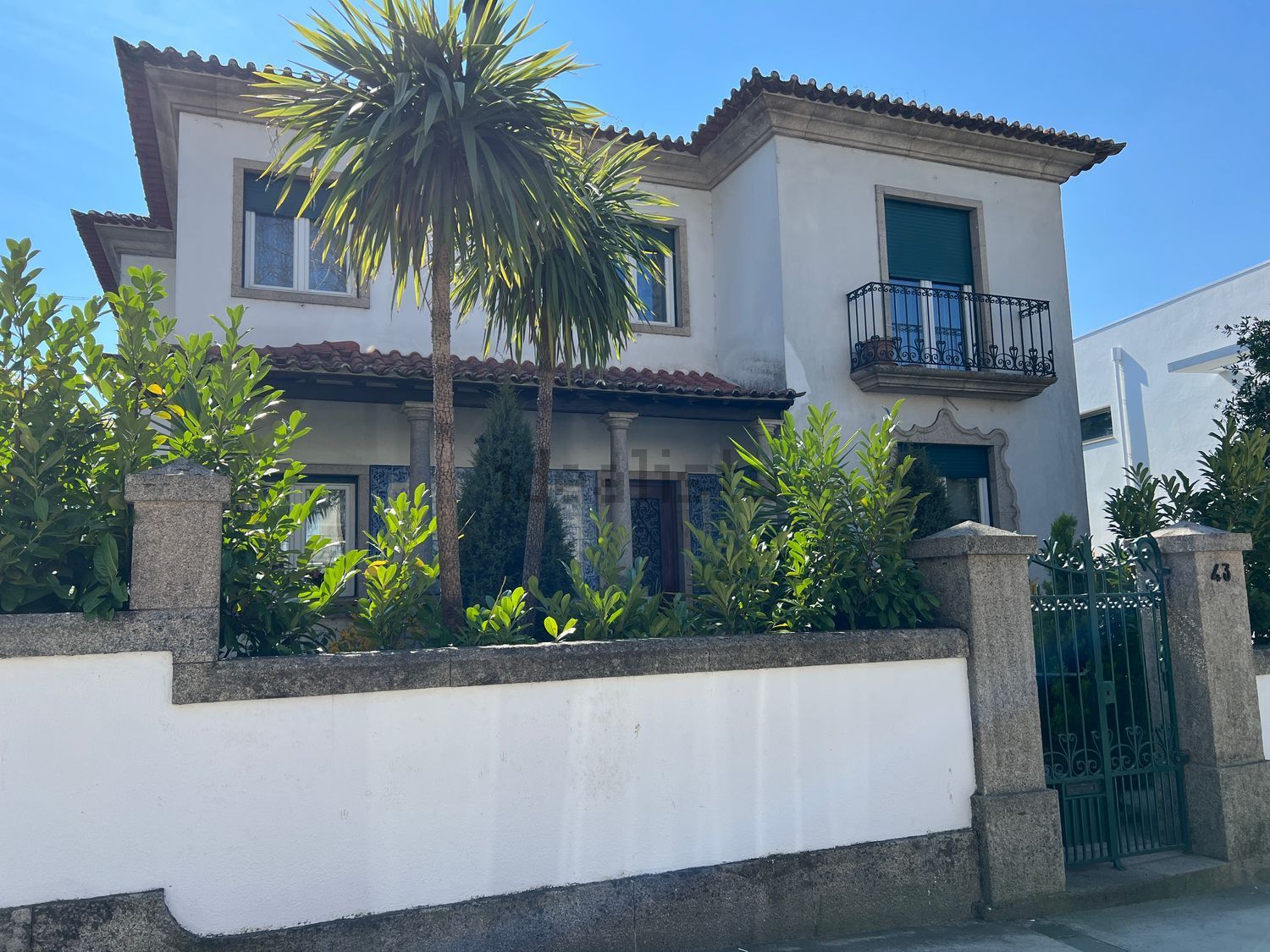 小楼房或独栋别墅出售在Vila Real - 外立面