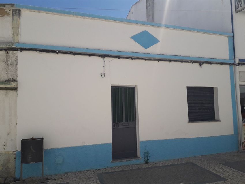 出租小楼房或独栋别墅在Rua do Convento, 12