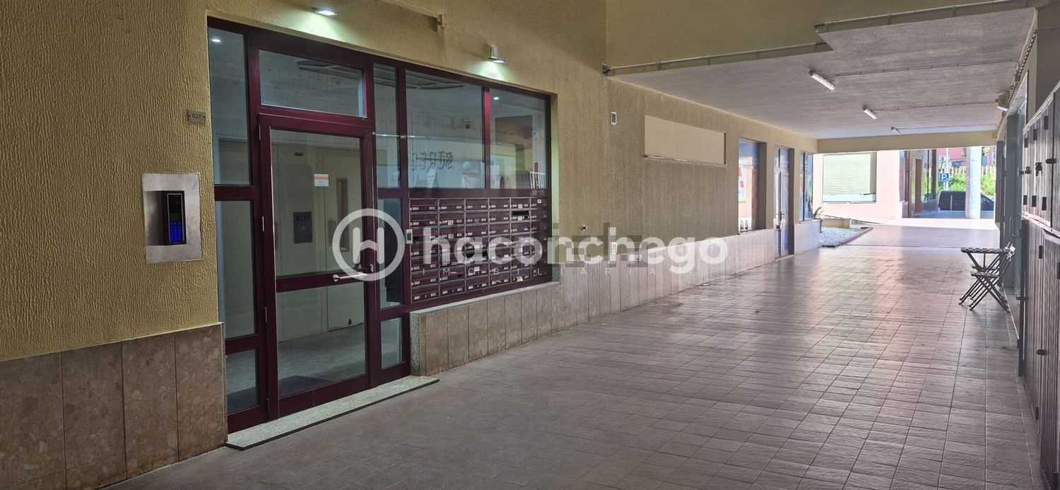 出租公寓 t2在Rua Frei Pedro de Poiares, 63 f - 过道