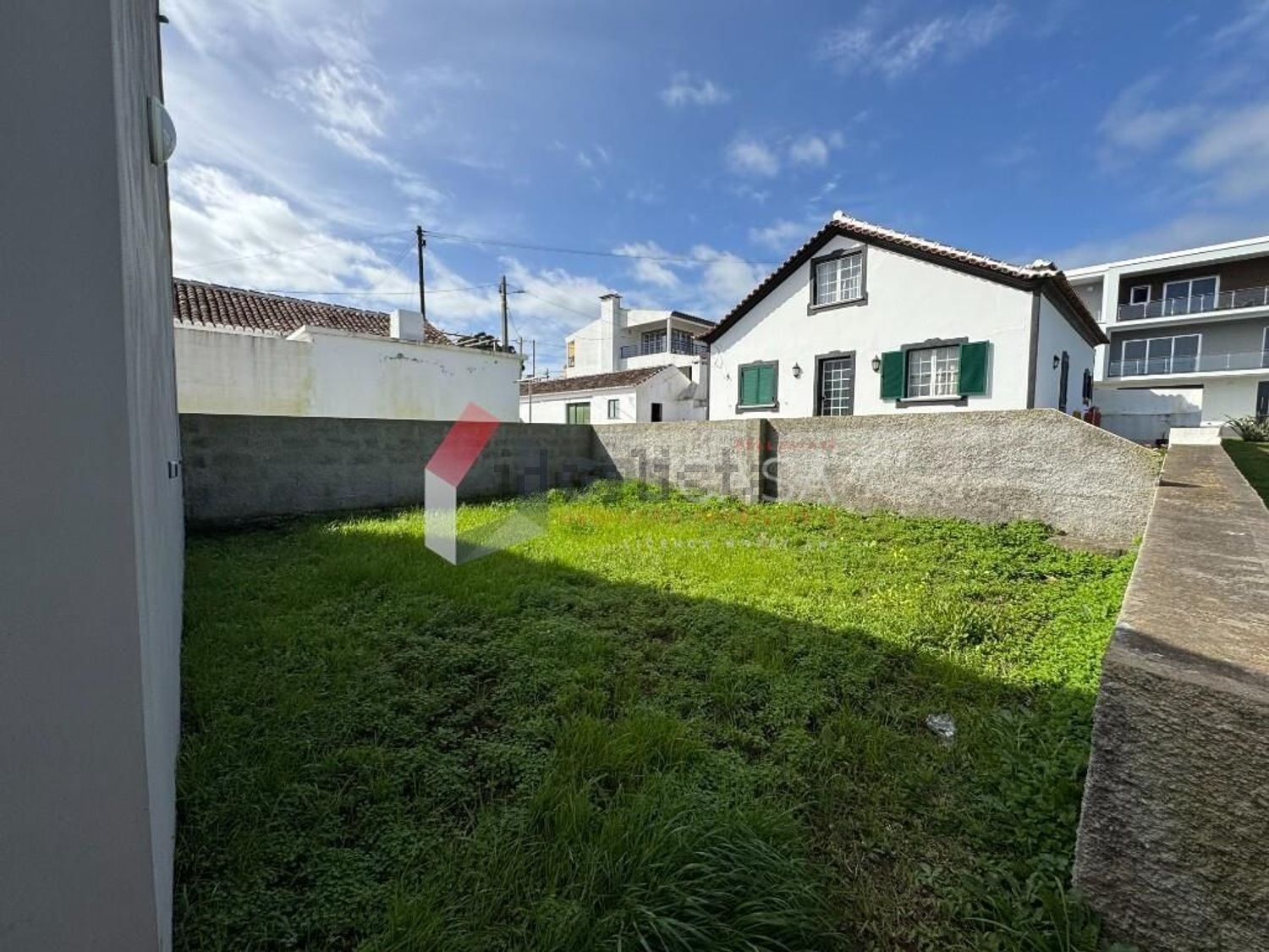 小楼房或别墅出售在Praia da Vitória (Santa Cruz) - 外立面