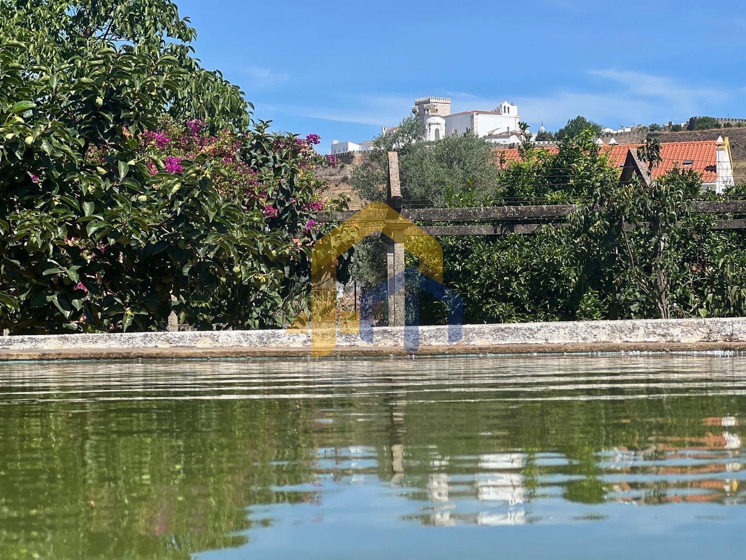 小楼房或独栋别墅出售在Santa Maria e Santo André - 视线