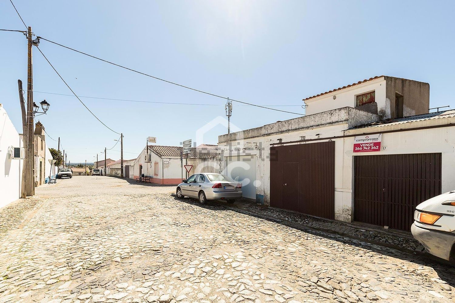 小楼房或独栋别墅出售在Rua de São Lourenço, 23 - 视线