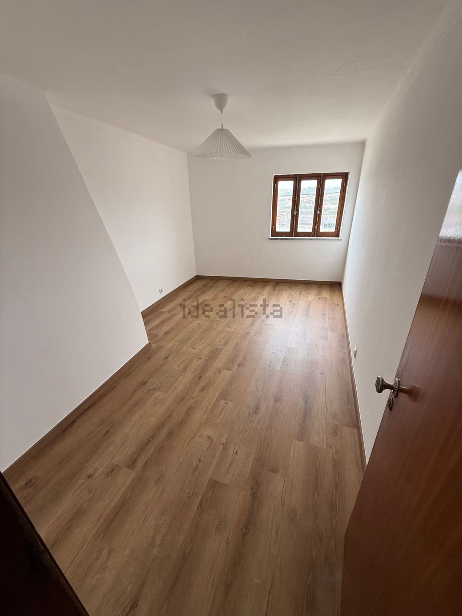 出租小楼房或独栋别墅在Rua 13 de Maio n1, 2525 -013 - 卧室